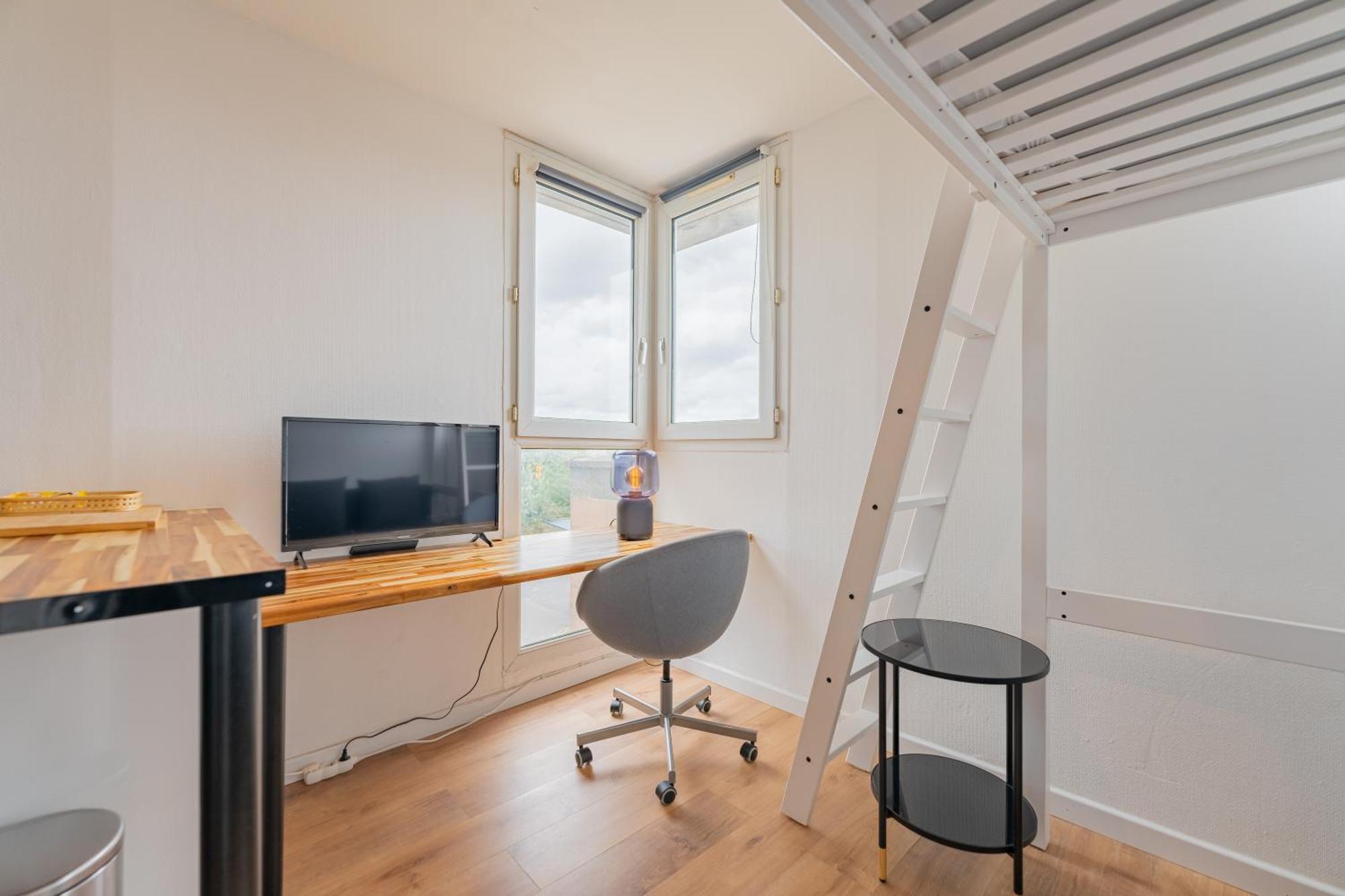 Charlemagne - Studio Confortable Avec Parking Gratuit - Quelques Pas De La Gare, Cuisine, Wifi Apartment Arras Exterior photo
