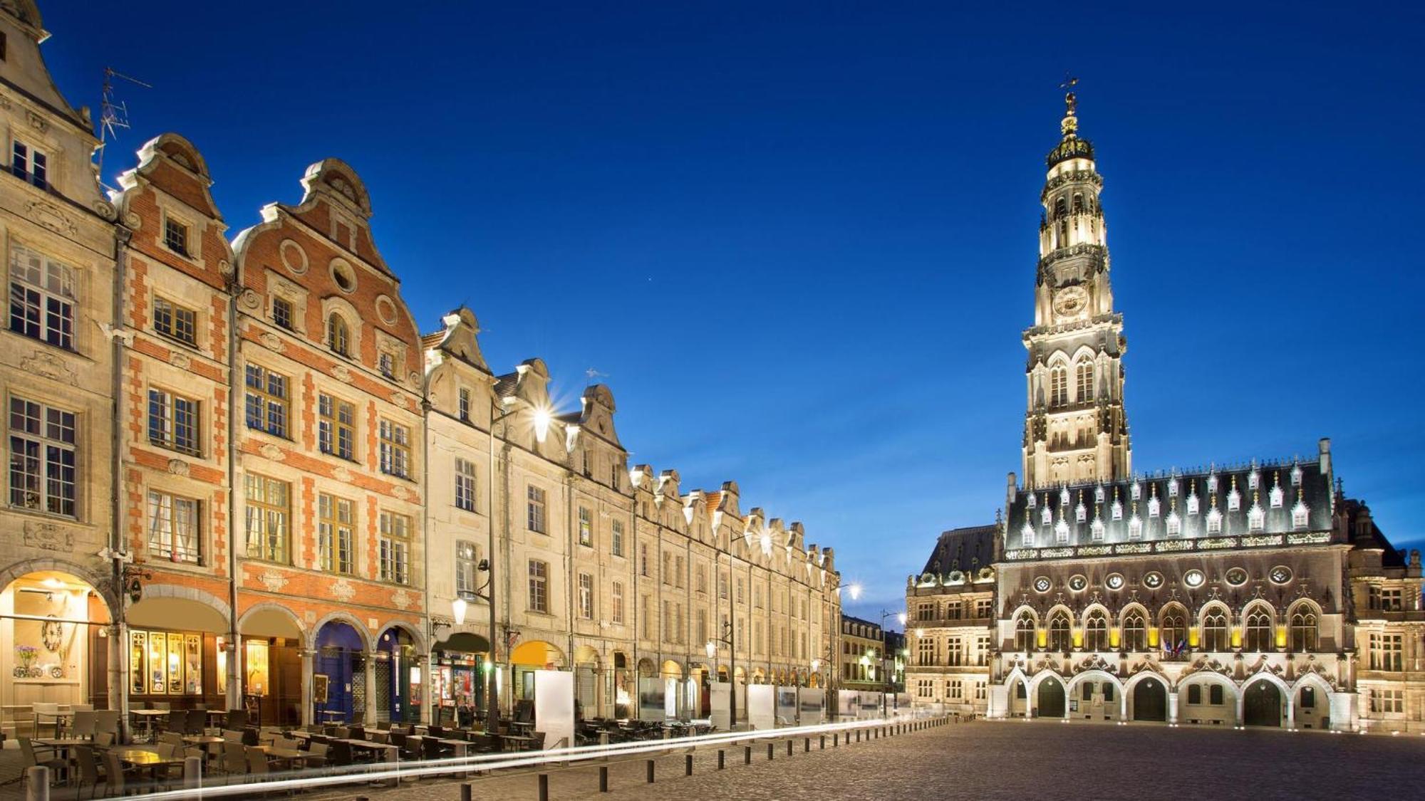 Charlemagne - Studio Confortable Avec Parking Gratuit - Quelques Pas De La Gare, Cuisine, Wifi Apartment Arras Exterior photo